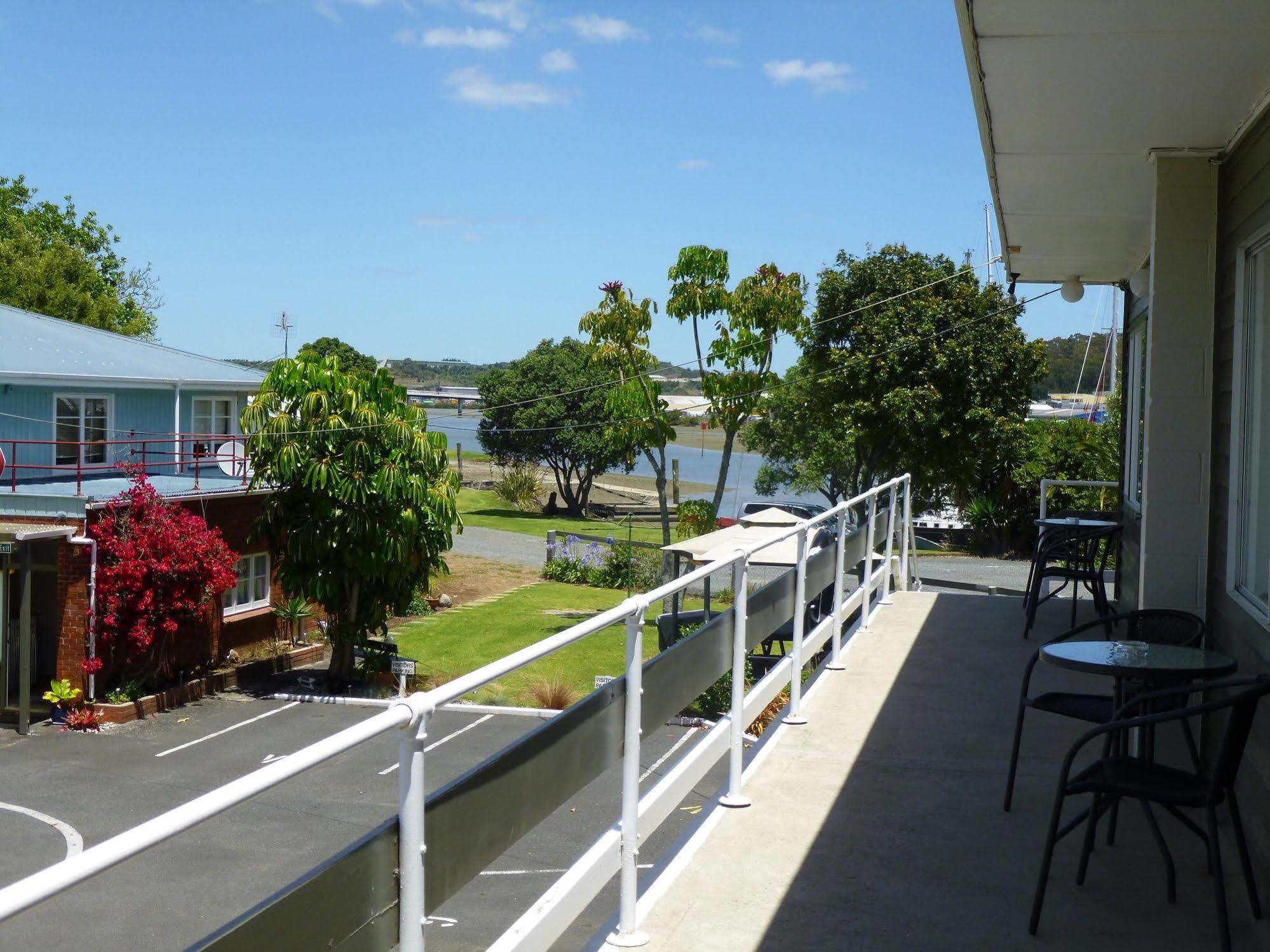 Marina Court Motel & Apartments Whangarei Exterior photo