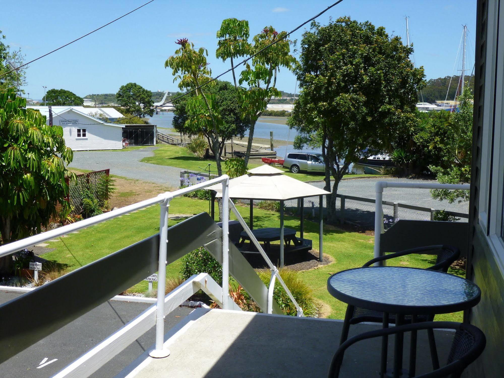 Marina Court Motel & Apartments Whangarei Exterior photo