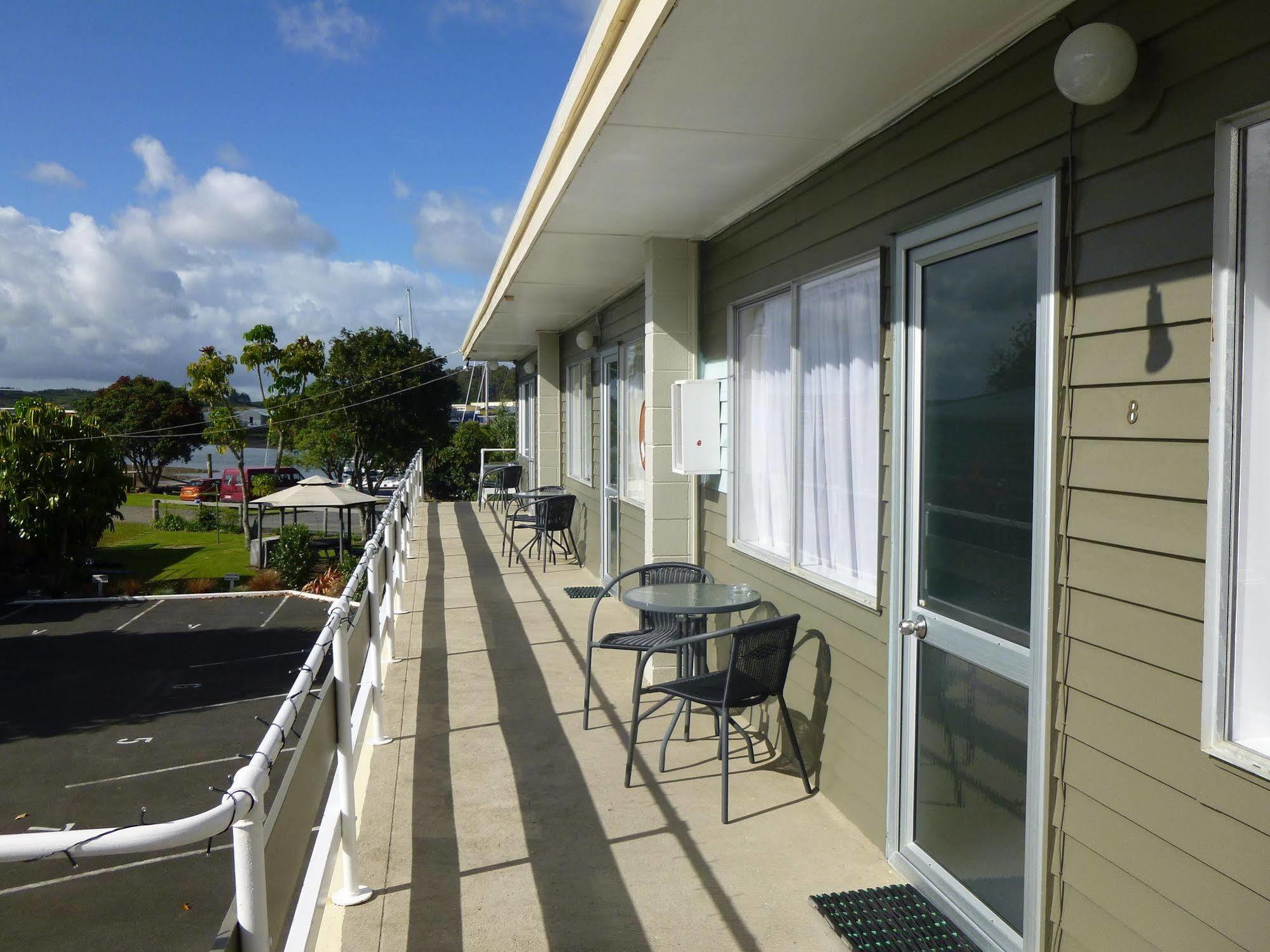 Marina Court Motel & Apartments Whangarei Exterior photo