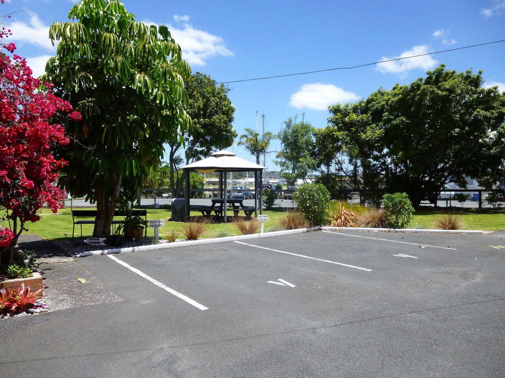 Marina Court Motel & Apartments Whangarei Exterior photo