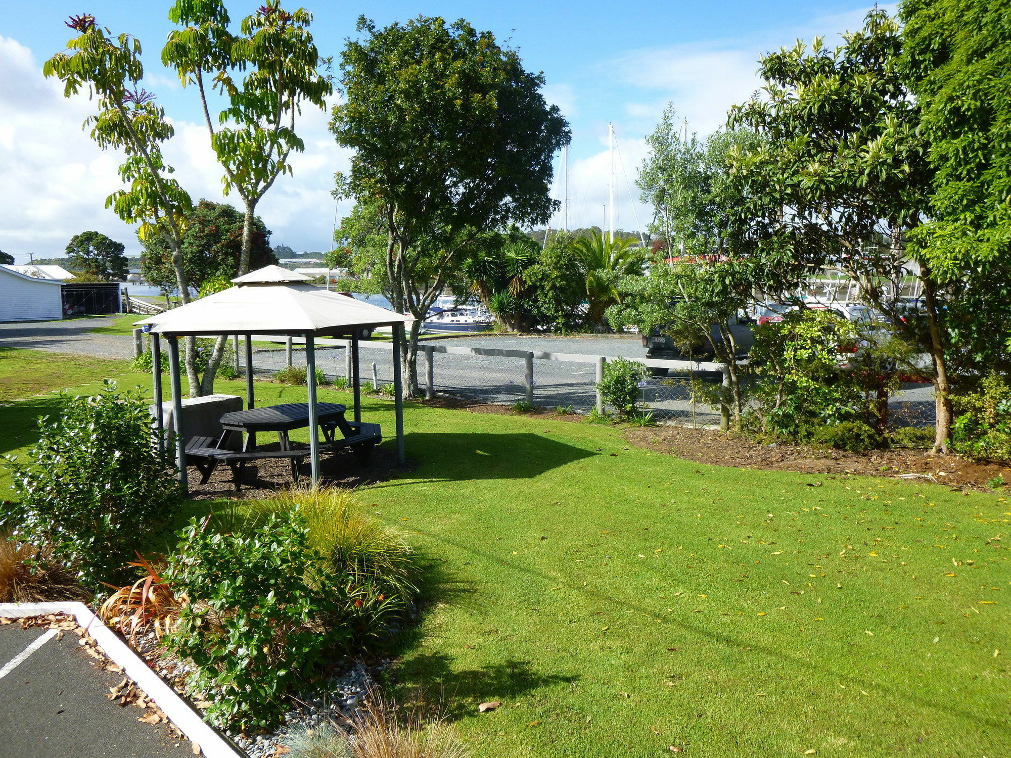 Marina Court Motel & Apartments Whangarei Exterior photo